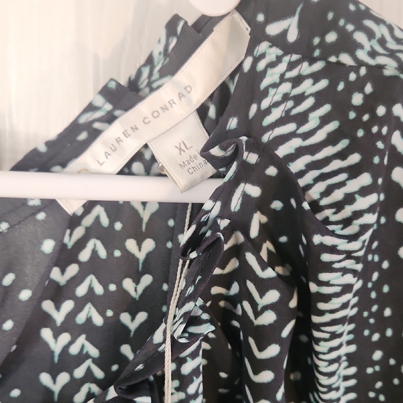 LC Lauren Conrad Cap Sleeve Blouse - Picture 3 of 5